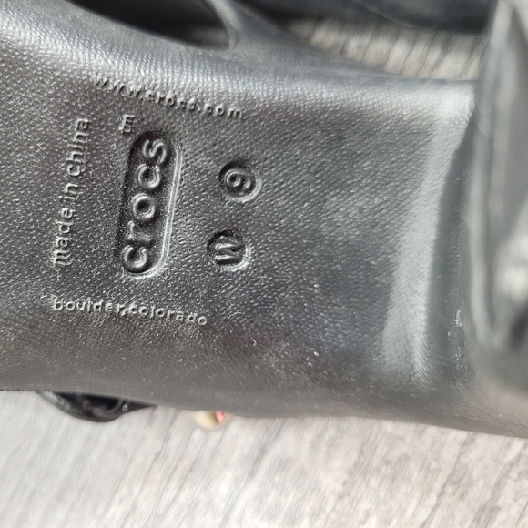 Crocs Women's 9 Black Cyprus IV heels sandals - Picture 8 of 8